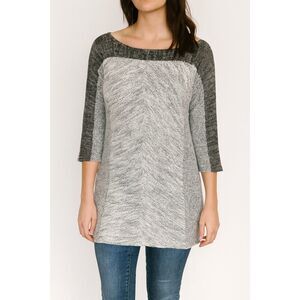 Dolan women’s medium 3/4 sleeve color block grey sweater medium Lagenlook #759